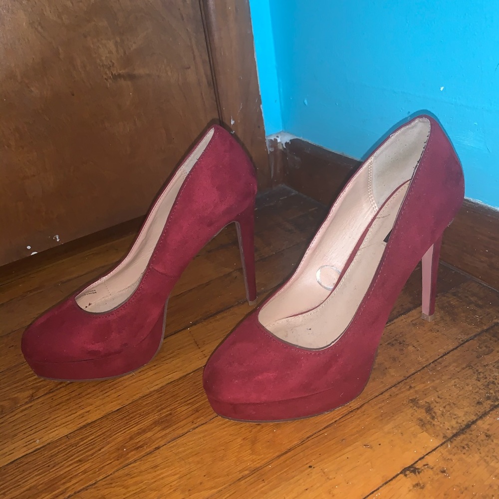 BURGUNDY PUMPS HEELS